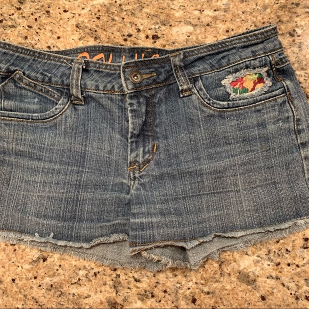 Dollhouse Jean Shorts‎ 5